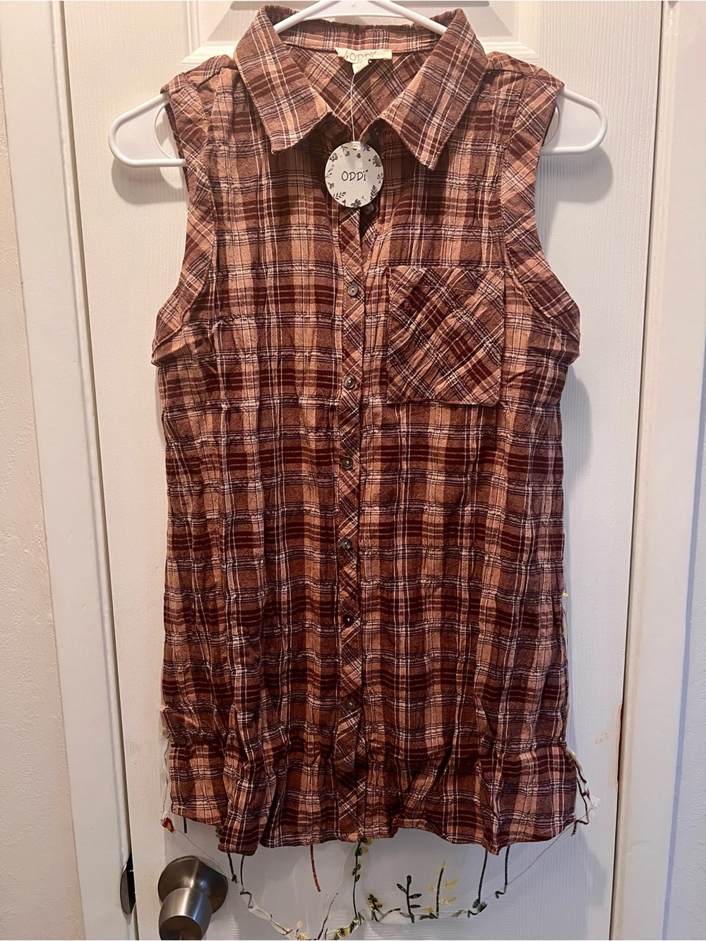 ODDY Sleeveless Plaid Button-Front Top with Embroidered Back - Brown/Pink - Picture 2 of 5
